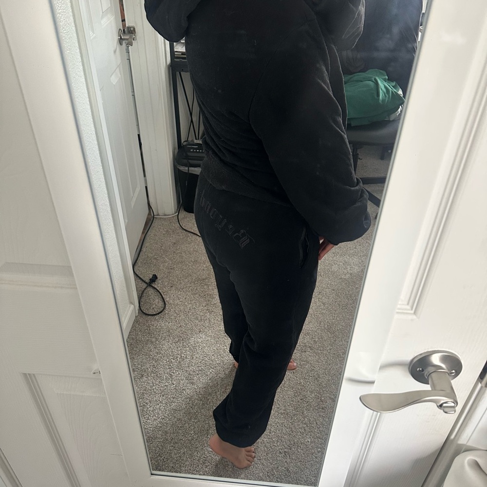 Beyond Lost NYC - Sweat Set